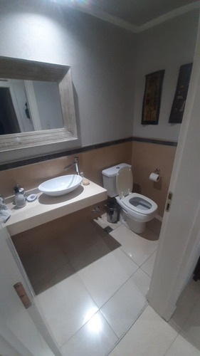 Venta Departamento De 5 Ambientes En Barrio Buenos Aires Village