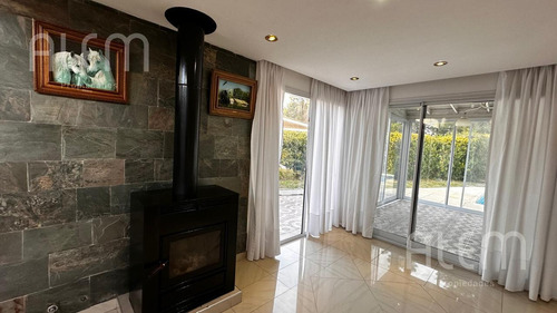 Casa De 4 Ambientes En Alquiler Anual En Canning | Barrio Malibu