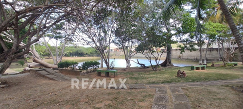 Imagen 16 de 16 de Re/max 2mil Vende Casa En Urb. Valle Abajo, Amplia Y A Tan Solo 5 Minutos De Porlamar - Isla De Margarita