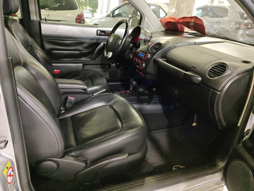 Imagem 10 de 15 de Volkswagen New Beetle 2009 2.0 3p Automática