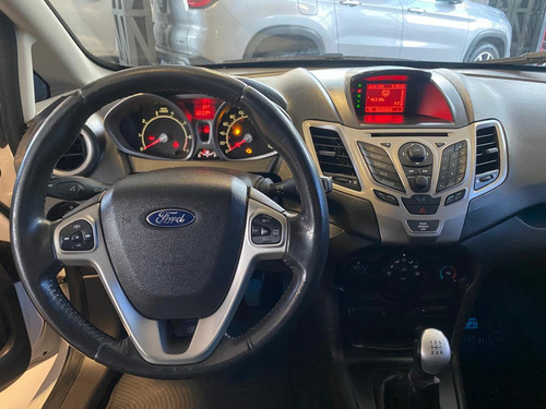 Ford Fiesta Kinetic 1.6 Design 120cv Titanium