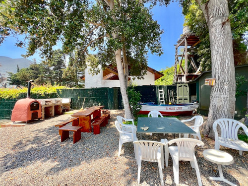 En Venta Encantadora Y Sólida Casa Con Linda Vista, Zapallar