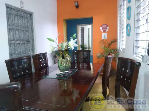Espectacular Casa Amplia Con Agradables Espacios. Cod. 11669