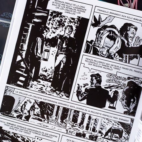 Libro El Zorro De Alex Toth - Ovni Press - Moztros Tapa Dura (Usado)
