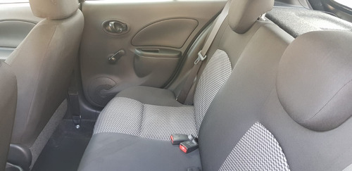 Imagem 8 de 9 de March Conforto 1.0 12v Flex 2017 Com Apenas 80.000 Km