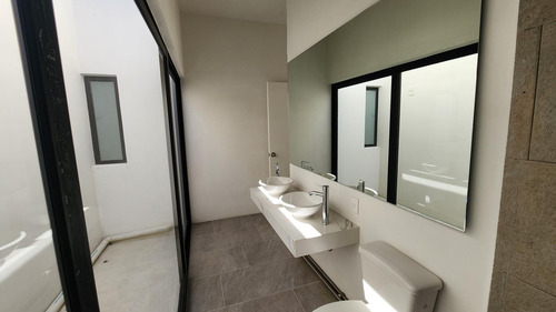 Casa De 3 Habitaciones En Venta En Privada, Cholul