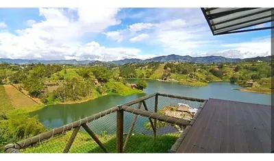 Hotel y resort en venta