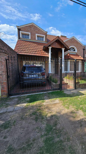 Chalet Bella Vista A 3 Cuadras Estacion Calle 20 De Junio 1300