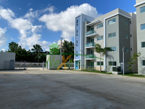 Apartamento 3er Nivel En Residencial Con Piscina, Santiago