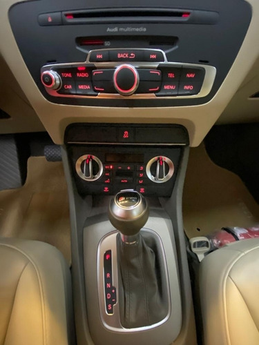 Imagem 8 de 15 de Q3 2.0 Tfsi Ambiente Quattro 4p Gasolina Tronic