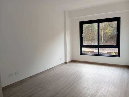 Lujoso Y Confortable Apartamento En Venta En Macaracuay, Con Financiamiento