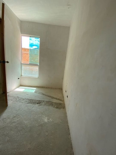 Imagen 15 de 19 de Vendo Pb De 143+370m2 4h/4b/3pe El Solar Del Hatillo 2307
