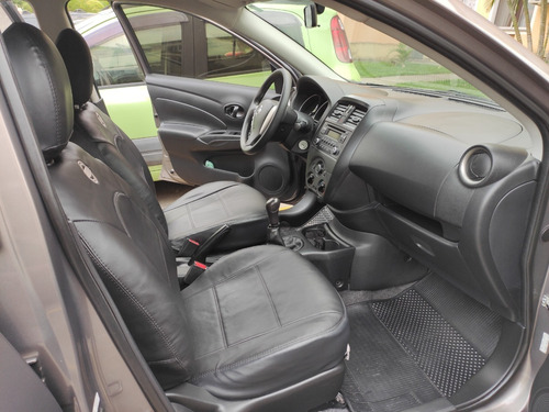 Imagem 7 de 14 de Nissan Versa