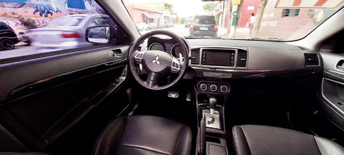 Imagem 8 de 14 de Lancer 2017