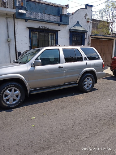 Nissan Pathfinder Le Ee Piel Aa 4x4 At