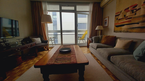 Alquiler Apartamento 3 Dormitorios Amueblado . Ciudad Vieja