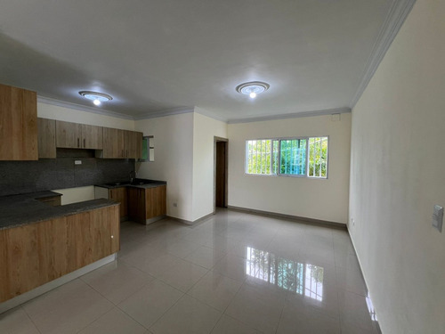 Apartamento En Alqo 4to Nivel Próximo A Las América