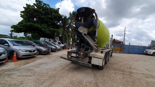 Mezcladora Concreto International 7600