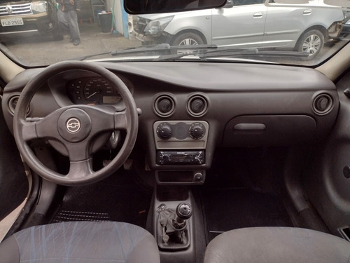 Imagem 10 de 11 de Chevrolet Celta 2005 1.0 Life 3p