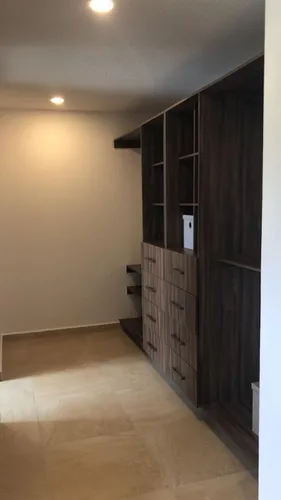 Se Vende Casa Entre El Refugio Y Zibata, 3 Recamaras, 2.5 Baños, Jardín, Roof Ga