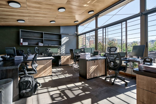 Espectacular Casa Comercial En El Golf ( Uf/m2 90)