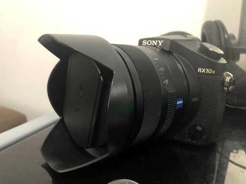 Câmera Sony Rx10 Ii Com Lente F2.8 De 24 200 Mm