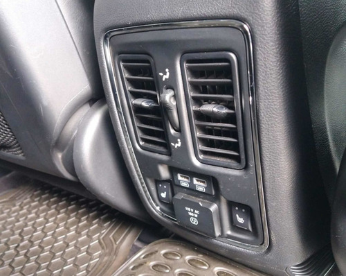 Imagen 9 de 15 de Jeep Grand Cherokee 2017 5.7 Limited Lujo 4x4 At