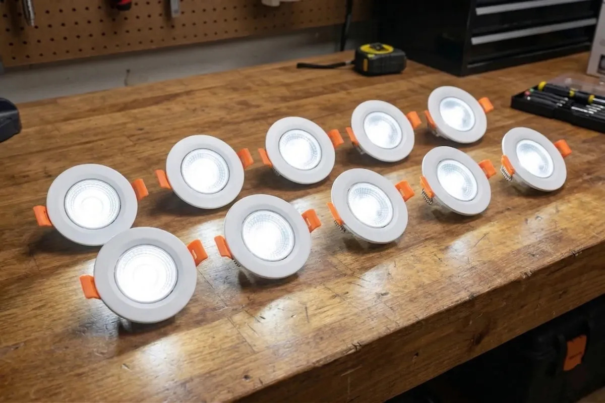 Lampara Spot Empotrado Led 9w Luz Blanca Dirigible 10 Pack Estructura Blanco