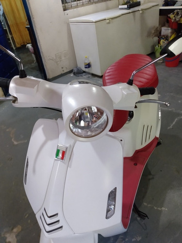 Imagen 4 de 10 de Zanella Exclusive Prima 150c