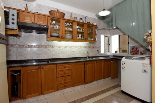 Venta Casa 4 Amb En Flores Cochera, Apto Credito