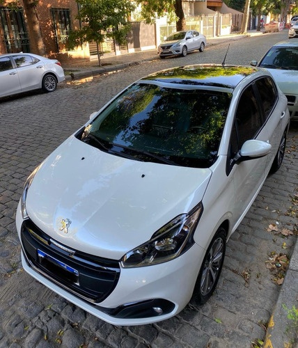 Peugeot 208 1.6 Feline Tiptronic