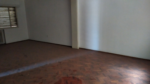 Imagen 2 de 8 de Semipiso Con Excelente Ubicación En Microcentro