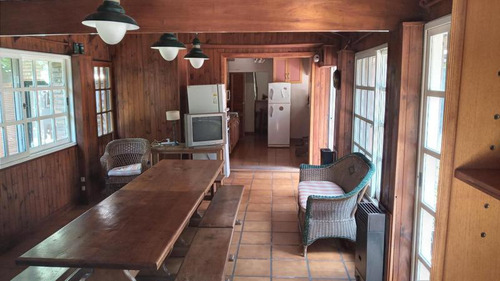 C.c. Los Cardales 4 Dorm. (2 Suits)250 M² Cub. Sobre 1 Lote, A Mts D La Entrada.