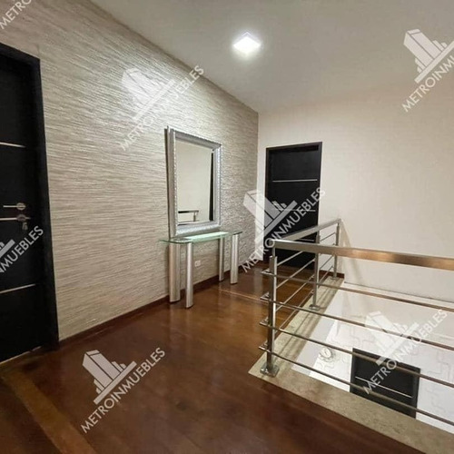 Imagen 8 de 10 de Casa En Venta Valencia Calle Cerrada