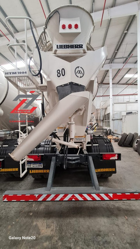 P320 Xt 8x4 Con Mixer 11m³ Motohormigonero Igual A Nuevo