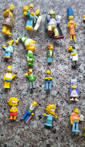 Lote 37 Muñecos Miniatura Simpons