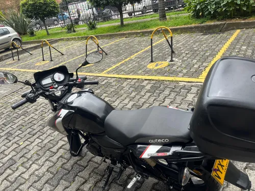 Moto Apache Dos Válvulas Modelo 2022, Única Dueña 26,000 Km