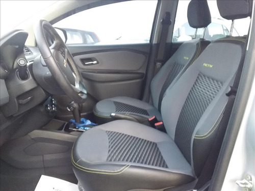 Imagem 4 de 10 de Spin 1.8 Activ 8v Flex 4p Automático