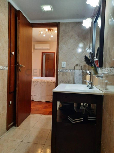Imagen 15 de 29 de Excelente Chalet Sobre 294 M2 Quincho Parrilla Cochera 2 Autos