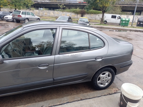 Renault Megane 2.0 Rxe