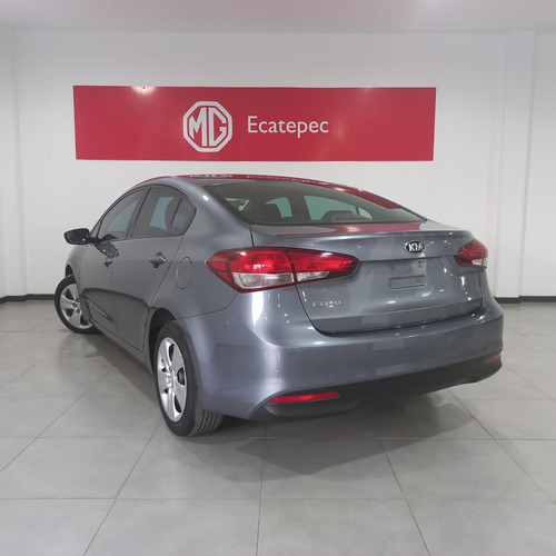 Imagen 5 de 15 de Kia Forte Lx 2017