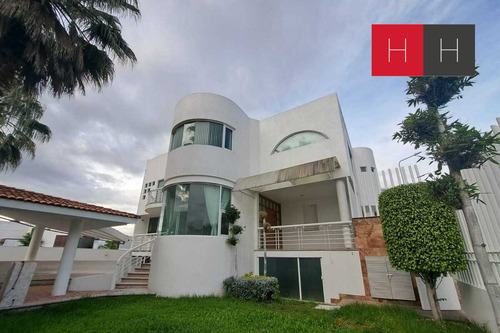 Casa En Venta En Puebla, Fuentes De Moratilla