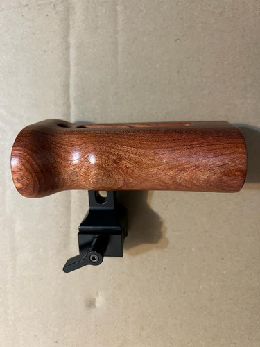 Imagem 4 de 4 de Smallrig Handle Lateral De Madeira 2187 Trilho Nato
