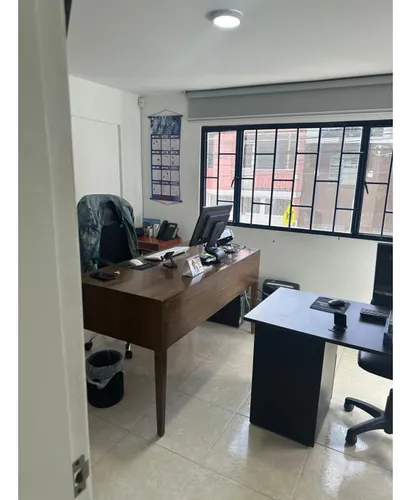 Vendo Bodega En Las Ferias, 562,50 Mts2. 3 Pisos. Bogotá.