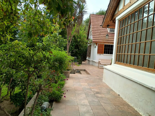 Arriendo Amplio Chalet Ubicado En Miraflores Bajo