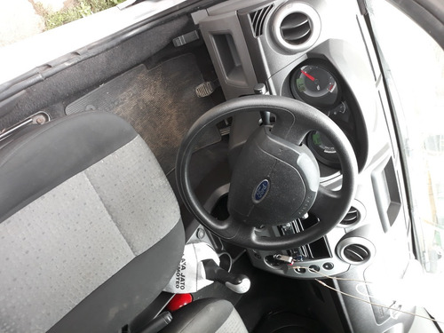 Ford Fiesta Sedam Class 1.6 Flex .