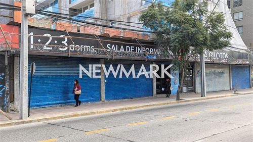 Amplio Local A La Calle Alta Afluencia Peatones