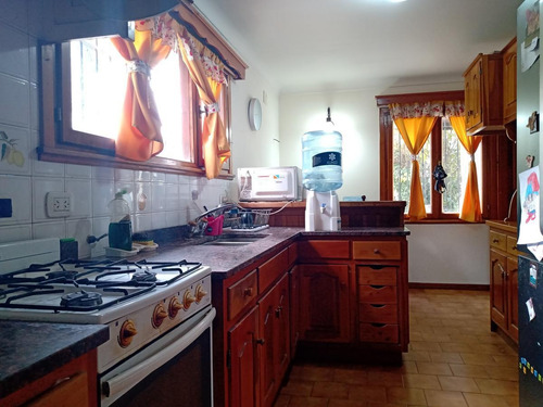 Imagen 9 de 30 de Casa En Venta En Barrio Belgrano. Esquina Sobre Videla.