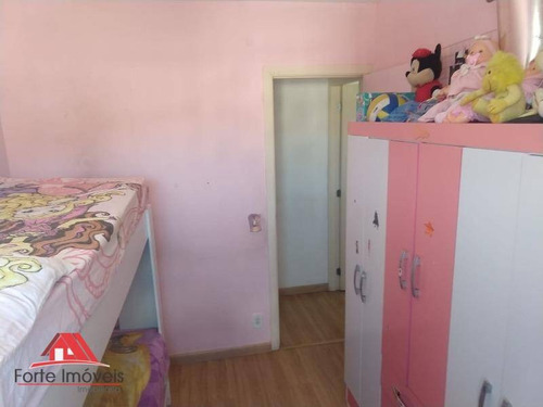 Apartamento Com 2 Quartos Amplos Em Condomínio Fechado Cg/ Rj - Ap0007