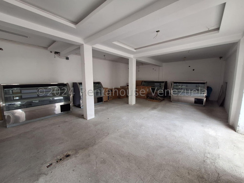 Estupendo Edificio Comercial En Venta Mls 24-27845 Sabana Grande